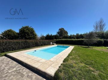 Casa · 236m² · 5 Ambientes · 1 Cochera · Casa en Venta Rumenco