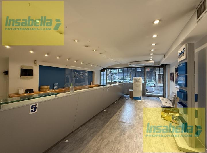 Local comercial · 326m²