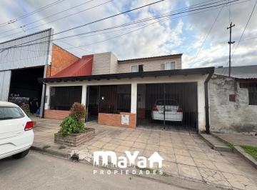 Casa · 139m² · 5 Ambientes · 2 Cocheras · Casa en Venta Zarate