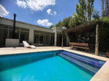 Casa · 180m² · 4 Ambientes · 2 Cocheras · Casa en Venta Escobar