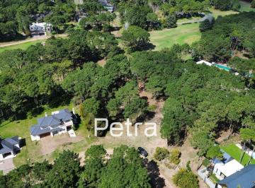 Terreno · 1804m² · Terreno Venta Ubicado en Pinamar Norte con Fondo Al Golf