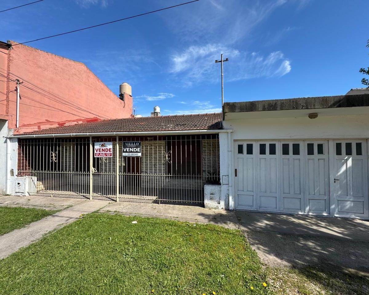 Casa 3 amb con dependencia + Depto de 2 amb, 100m² en Barrio Libertad
