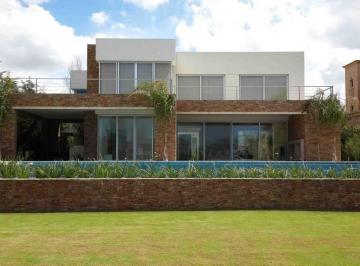 Casa · 465m² · 5 Ambientes · Casa en Alquiler Ubicado en Santa Barbara, Tigre, G. B. a. Zona Norte