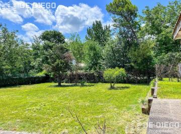 Casa · 173m² · 5 Ambientes · 1 Cochera · Casa en Venta de 5 Ambientes Cercana Al Hotel Estancia Golf Ascochinga