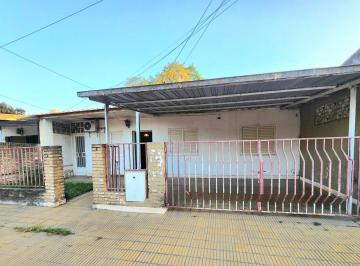 Casa · 120m² · 5 Ambientes · 2 Cocheras · B° San Martin - Casa de 3 Dorm. + Fondo + Cochera