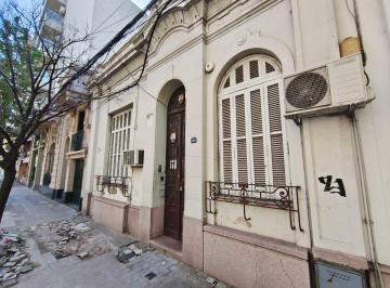Casa · 220m² · 6 Ambientes · Oficina en Nuestra Señora de Lourdes