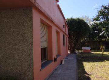Casa de 7 ambientes, La Plata · Casa en Venta - Melchor Romero