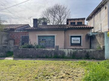 Casa de 3 ambientes, Almirante Brown · Venta Casa a Refaccionar en Longchamps