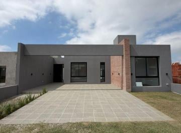 Casa de 6 ambientes, Córdoba · Excelente Casa Desarrollada en Una Planta Rincones de Manantiales