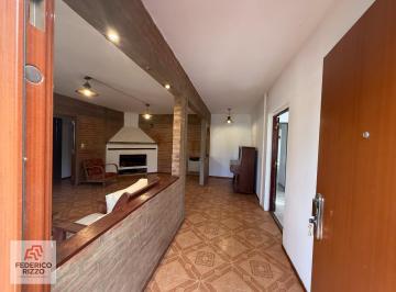 Casa · 1418m² · 7 Ambientes · 2 Cocheras · Excelente Casa Quinta a La Venta en Arguello!