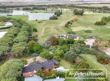 Casa · 366m² · 5 Ambientes · 3 Cocheras · Venta Casa 4 Dorm. Kentucky Club de Campo
