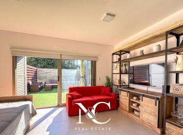 Departamento · 30m² · 1 Ambiente · 1 Cochera · Departamento en Venta en Pinamar con Patio