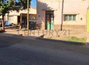 Terreno · 90m² · 3 Dormitorios · ¡Oportunidad Para Inversores! Venta Terreno 714 m²