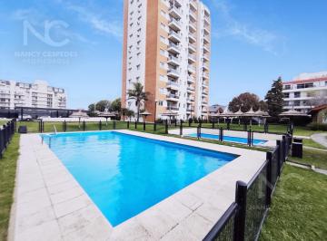 Departamento · 65m² · 3 Ambientes · 1 Cochera · Departamento 3 Ambientes con Cochera en Venta Bernal Este! Apto Credito!