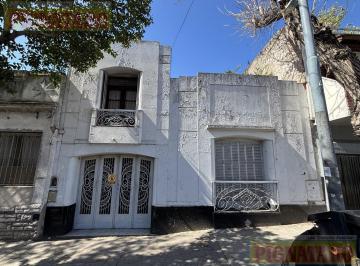 PH · 107m² · 4 Ambientes · PH en Flores