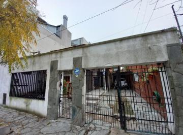 Casa · 214m² · 8 Ambientes · 3 Cocheras · Casa en Constitución