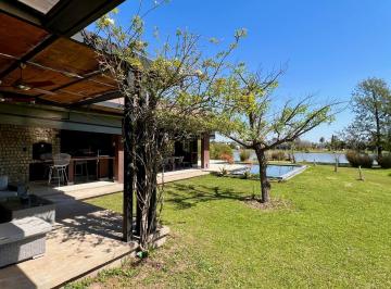 Casa · 170m² · 6 Ambientes · 2 Cocheras · Casa en Alquiler Puerto Roldan - Vistas Al Lago