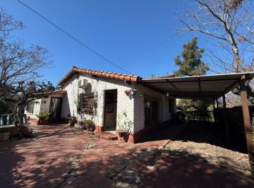 Casa de 3 ambientes, Berazategui · Casa en Venta + Terreno Lindero. a 150 m² Estación de Ranelagh. Residencial.