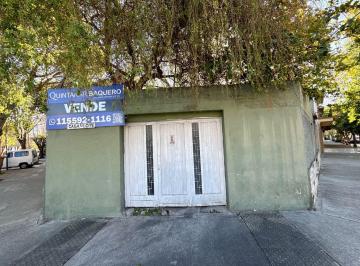 QBM-QB1-1227_2 · Venta de Casa con Lote en Flores.
