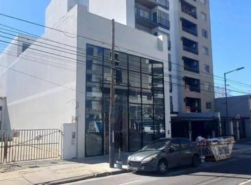 Local comercial · 1300m² · Local Comercial Distribuido en 3 Plantas con Oficina y Salon en 4ta Planta