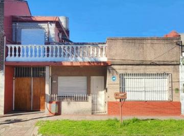 Casa · 100m² · 3 Ambientes · Casa 3 Ambientes a Modernizar