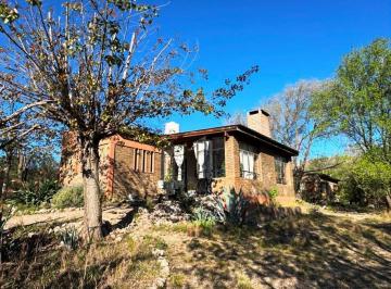 Casa de 4 ambientes, Villa Giardino · Hermosa Casa con Cabaña en Villa Giardino - Cba - Oportunidad!
