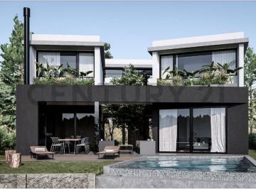 Casa · 221m² · 5 Ambientes · 4 Cocheras · Casa a Estrenar Al Río con Amarra en Barrio Náutico Canal Villanueva Tigre