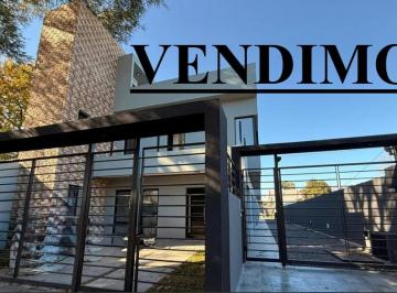 Casa · 120m² · 3 Ambientes · 2 Cocheras · Triplex en Venta a Estrenar Ituzaingo Norte