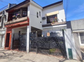 PH de 3 ambientes, Versalles · Tipo Casa 3 Ambientes Frente con Espacio Para Auto, Patio y Parrilla