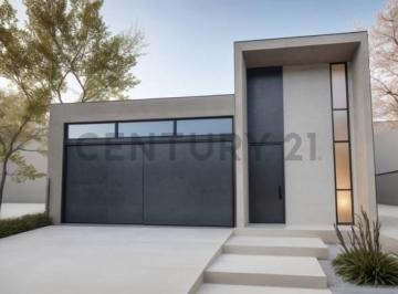 Casa · 176m² · 5 Ambientes · 2 Cocheras · Casa en Construcción en Alvear