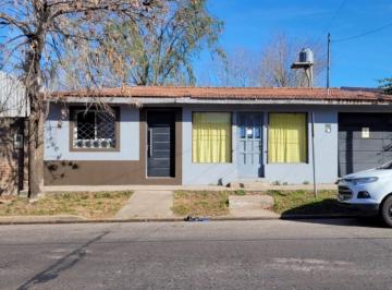 Local comercial · 120m² · 2 Locales en Venta en Monte Grande, Sobre Lote de 660 m²