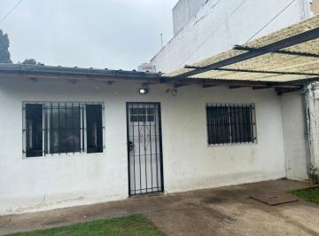 Casa de 4 ambientes, Lomas de Zamora · Casa en Venta con PH Al Fondo Ideal Inversor