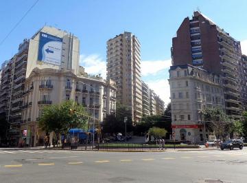 Local comercial , Recoleta · Importante Casa Local 500 m², a Reacondicion Sin Expe. Apto Comercial, Prof, Dep