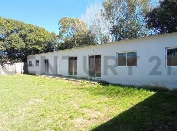 Casa · 145m² · 4 Ambientes · 1 Cochera · Venta – Casa Quinta a Estrenar