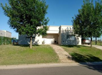 Casa · 160m² · 5 Ambientes · Venta Casa en San Sebastián 5 Ambientes