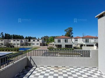 Casa · 98m² · 4 Ambientes · 1 Cochera · Casa Dúplex en Venta en La Lonja, Pilar, G. B. a. Zona Norte