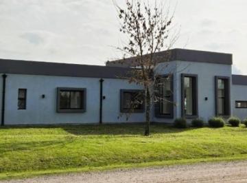 Casa de 4 ambientes, San Vicente · Casa en Venta a Estrenar en Fincas de San Vicente Sporting