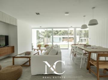 Casa · 229m² · 7 Ambientes · Casa en Venta en Costa Esmeralda