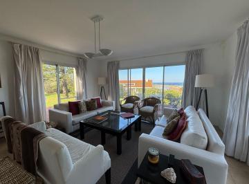 Casa · 554m² · 5 Ambientes · 1 Cochera · Casa en Montoya