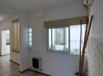 PH · 68m² · 5 Ambientes · Departamento de Pasillo en PH