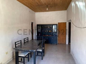 Casa · 86m² · 4 Ambientes · 1 Cochera · Venta de Casa de 4 Ambientes en Lomas de Zamora