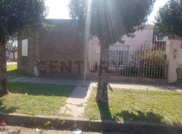 Casa · 61m² · 3 Ambientes · Venta de Casa 3 Ambientes en Villa La Florida, Quilmes Oeste.