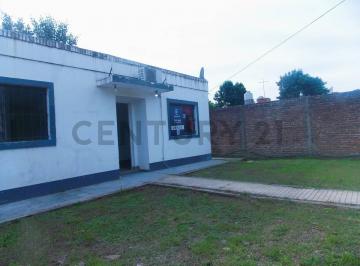 Casa · 75m² · 3 Ambientes · 1 Cochera · Casa 2 Dorm. Amplio Lote Guernica