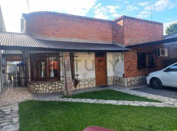 Casa · 348m² · 3 Ambientes · 1 Cochera · Casa en Venta Llavallol