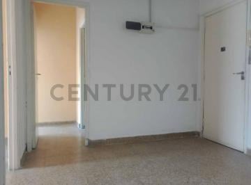 Departamento · 39m² · 2 Ambientes · Venta de Departamento de 2 Ambientes a Reciclar en Avellaneda.