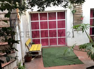PH · 113m² · 4 Ambientes · PH en Venta Lanus Oeste.