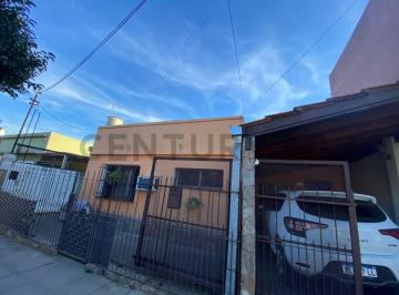 Casa · 132m² · 3 Ambientes · 1 Cochera · Venta Casa 3 Ambientes Berazategui