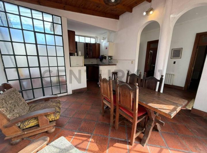 Casa · 170m² · 6 Ambientes