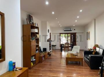 Casa · 315m² · 5 Ambientes · Casa 5 Ambientes en Venta en Remedios de Escalada, Lanús