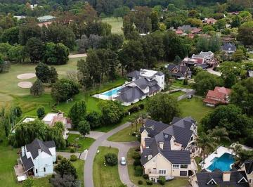 Terreno · 750m² · Lote 750 m² en Country El Paraiso Guernica